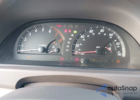 2004 Toyota Camry Xle z USA, uszkodzony, nr VIN 4T1BE32K94U867515